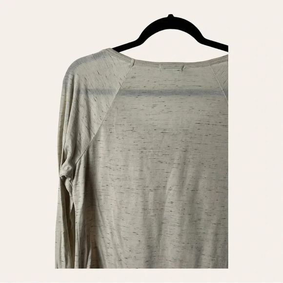 0455. Maurices LONG SLEEVE LIGHTWEIGHT TOP SIZE LARGE - Picture 8 of 9